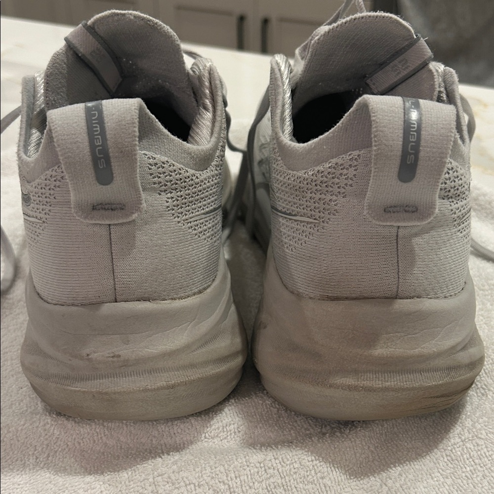 ASICS Women’s Light Gray Athletic Shoes - Picture 4 of 5